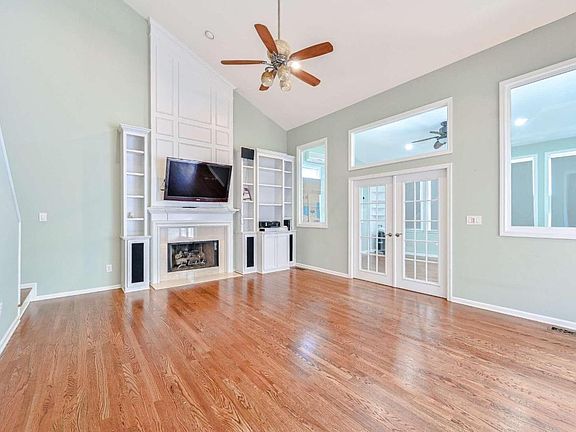 5th image of 345 Eastcote Dr