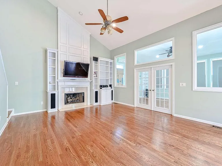 345 Eastcote Dr — Photo 5