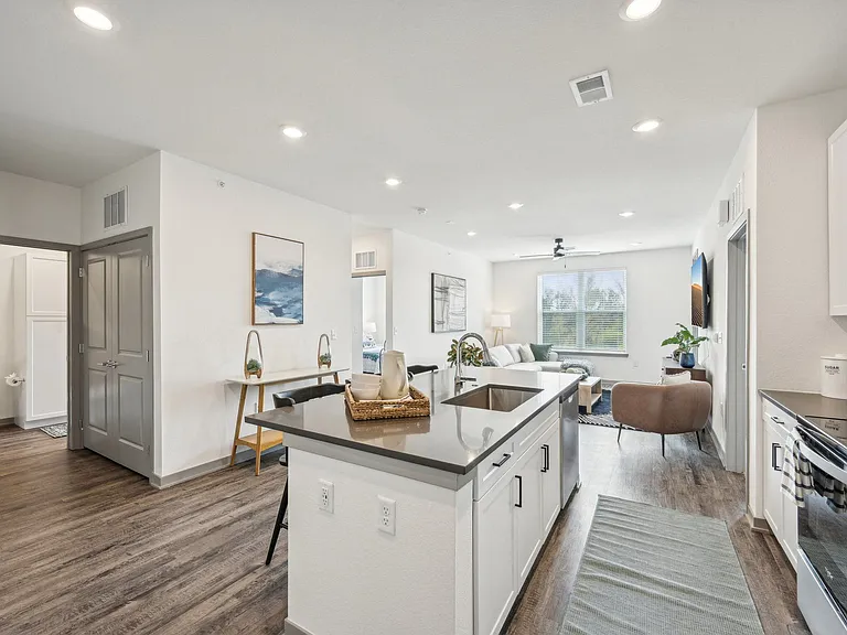 The Quarry Luxury Apartments — Photo 5