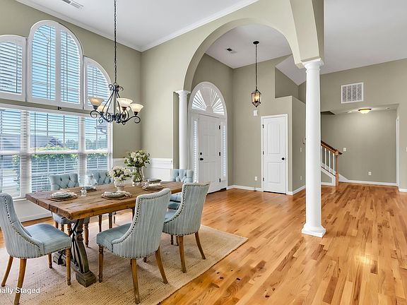 2nd image of 42 Summer Rose Ct