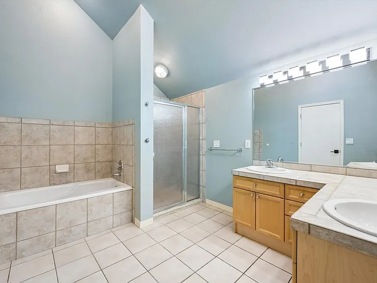225 N Lincoln St #6 — Photo 7