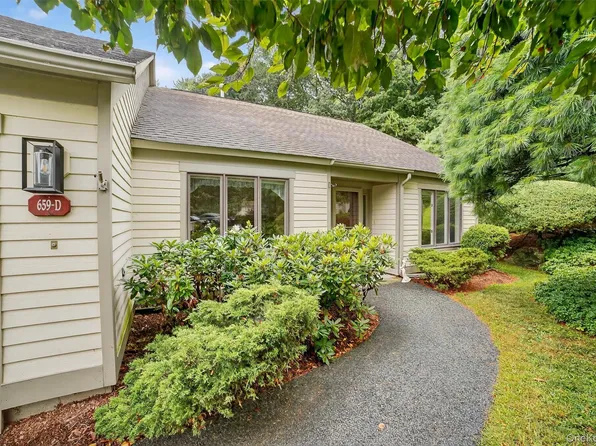 659 Heritage Hills #D, Somers, NY 10589