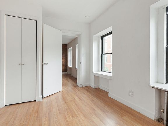 4th image of 412 E 9th St APT 13