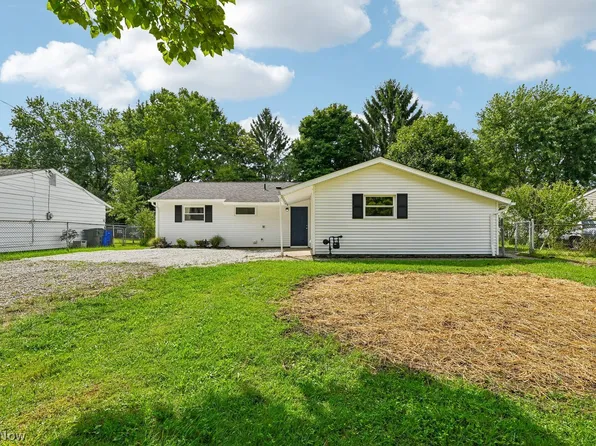 10333 Wentworth St, Streetsboro, OH 44241