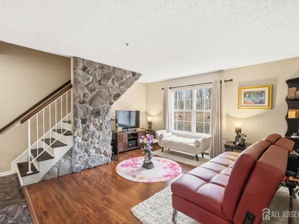 191 Prestwick Way, Edison, NJ 08820