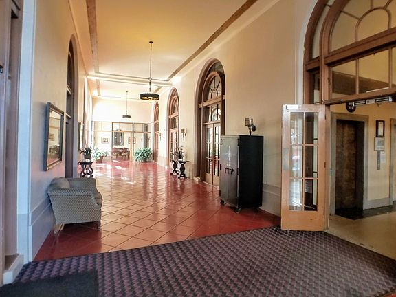 4th image of 455 E Ocean Blvd APT 1003