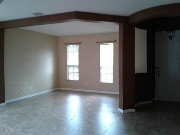3rd image of 3527 Mount Carmel Ln