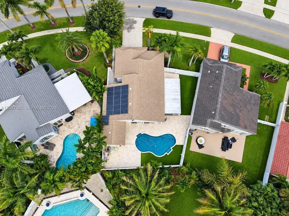 17542 NW 12th St, Pembroke Pines, FL 33029