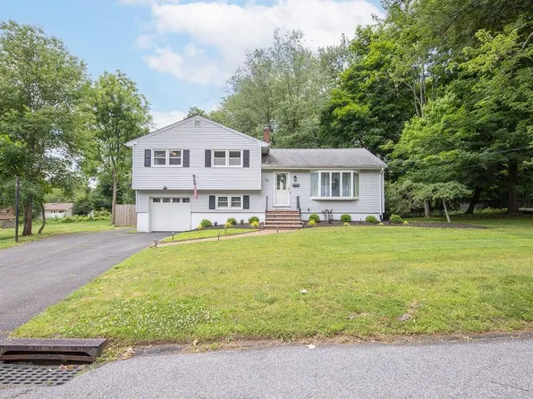 83 Pine Tree Lane, Tappan, NY 10983