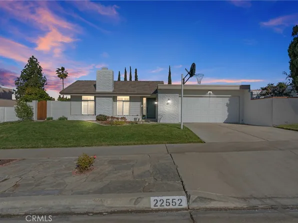 22552 Lark St, Grand Terrace, CA 92313