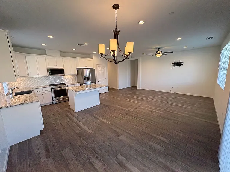 1620 W Porter Ave — Photo 24