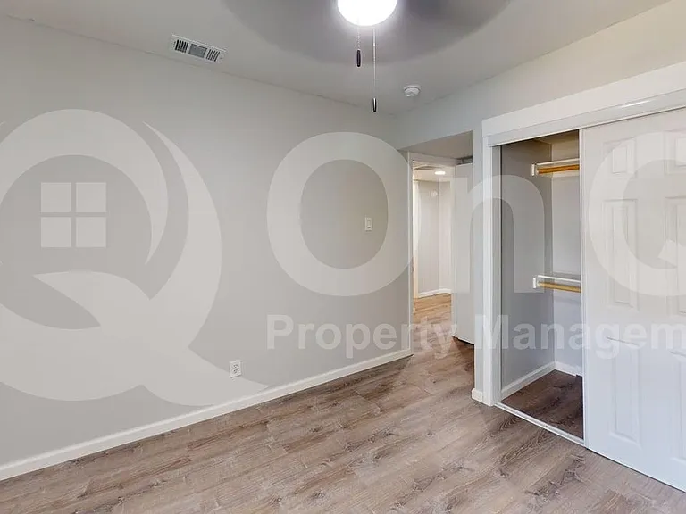 633 Stroud Ln — Photo 10