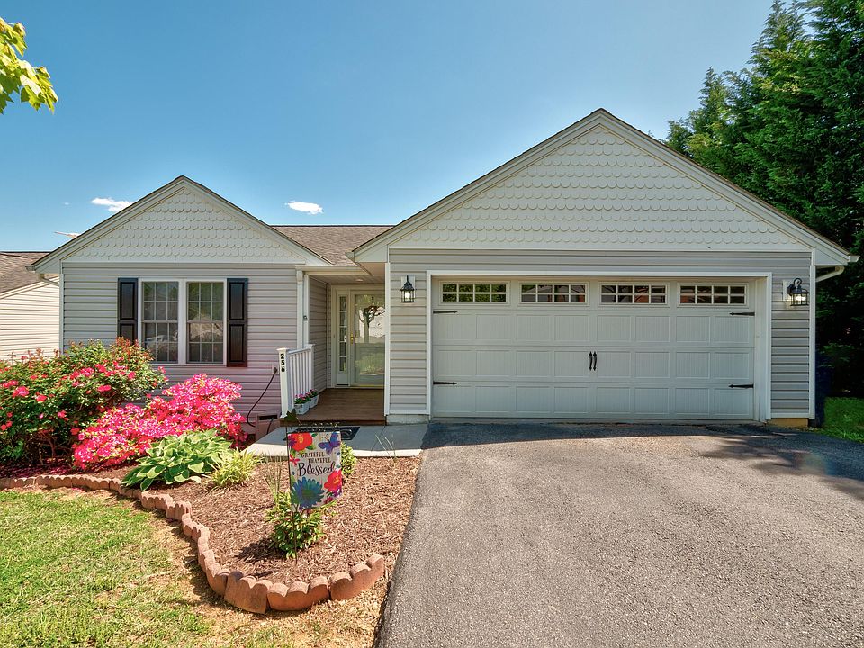 1st image of 256 Eugene Dr NW