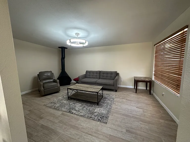 2821 E Presidio Rd — Photo 12