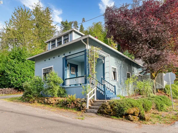 216 3rd Ave, Oregon City, OR 97045