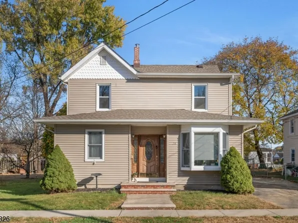 28 Ryerson Ave, Bloomingdale Boro, NJ 07403