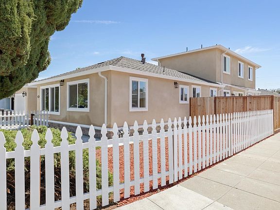 3rd image of 552 Borregas Ave