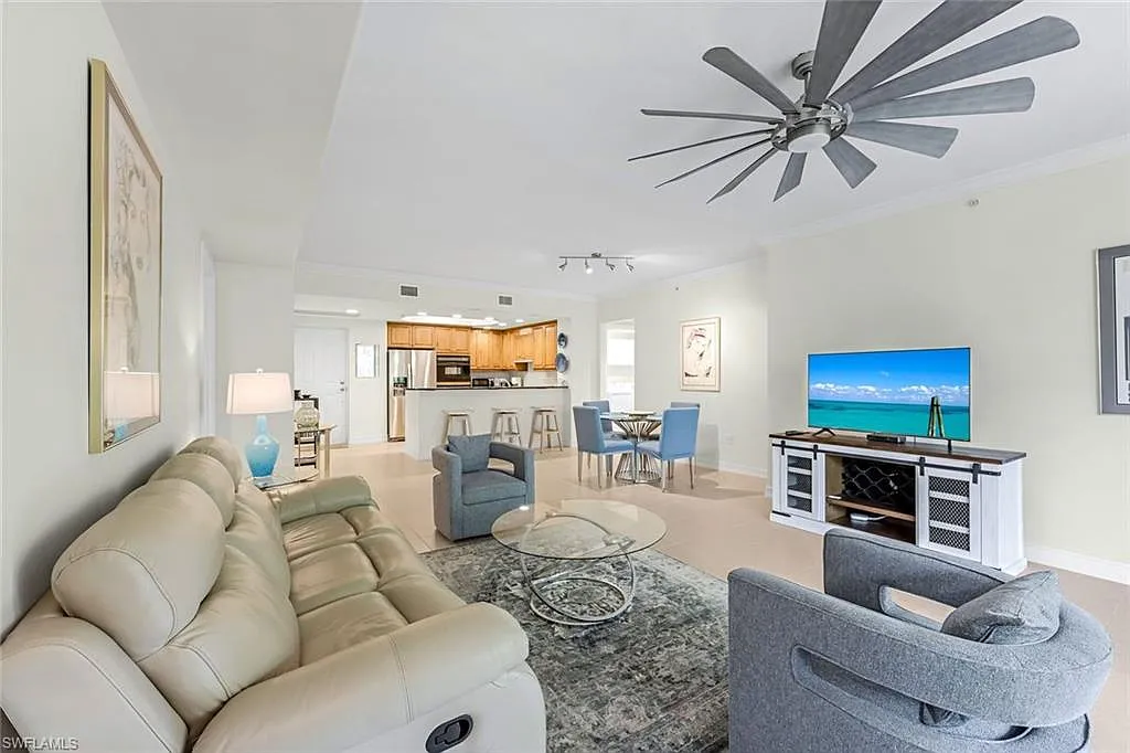 2 bed, 2.0 bath, 1470 sqft, $8,500 — Photo 3