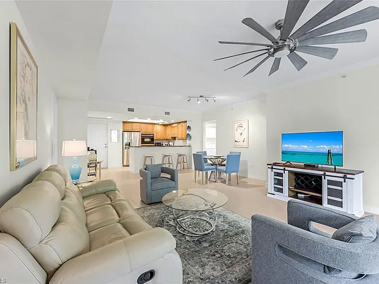 2728 Tiburon Blvd E #A-204 — Photo 3
