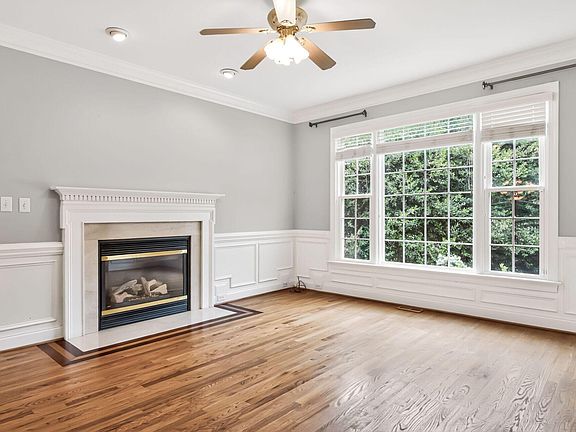 4th image of 1204 N Alodie Ct