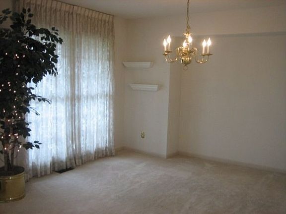 3rd image of 2678 Myrick Ln