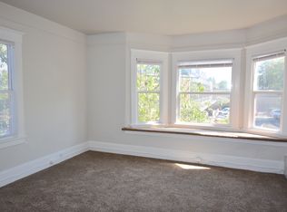 1722 N 45th St APT 1, Seattle, WA 98103