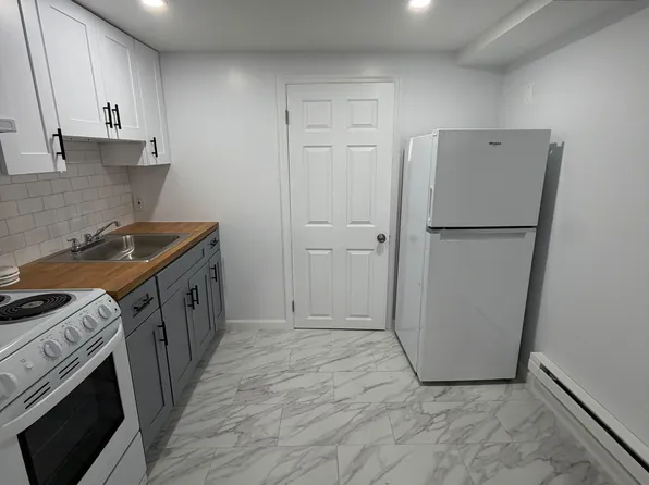 4235 J St, Philadelphia, PA 19124