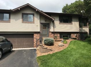 5620 Donegal Dr, Shoreview, MN 55126