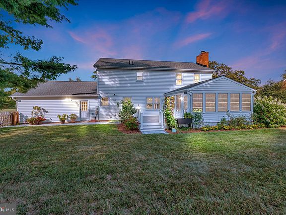 2nd image of 614 Camden Dr