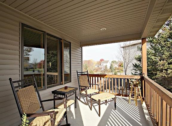 Beautiful front porch area to enjoy those  fall evenings.