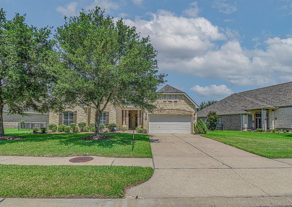 1st image of 9207 E Canyon Lake Springs Dr