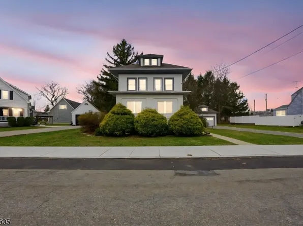 111 Kanouse St, Boonton Town, NJ 07005