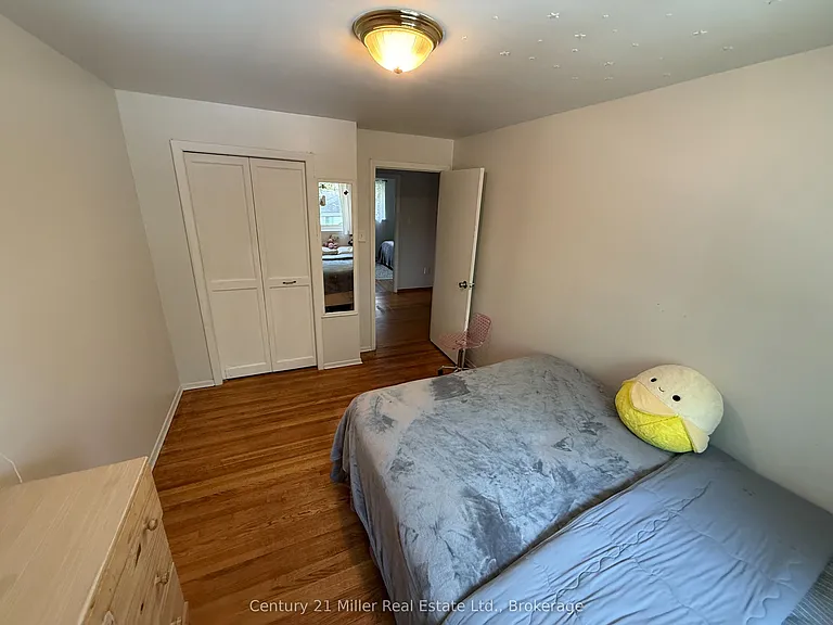 35 Melville Cres — Photo 9