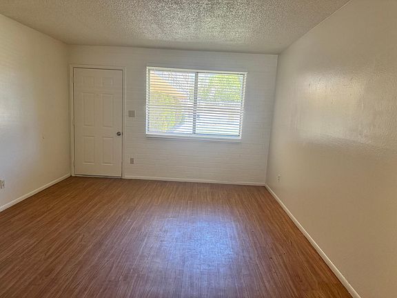 3rd image of 1827 W Tuckey Ln #6