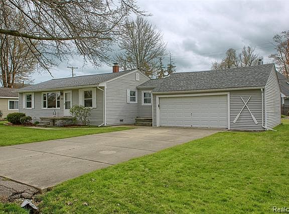 2nd image of 50685 Wilton St