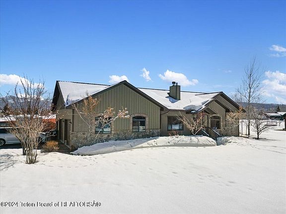 3rd image of 1125 Brooktrout Dr