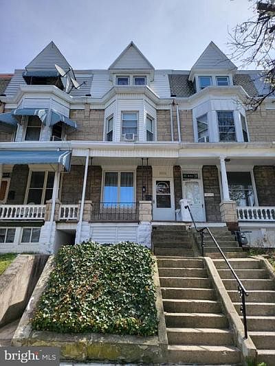 1st image of 935 N 12th St