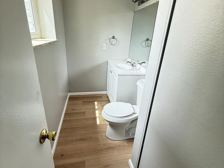 Lower level half bath
