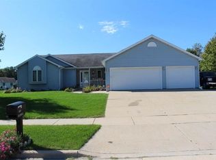459 Cledell St, Oregon, WI 53575