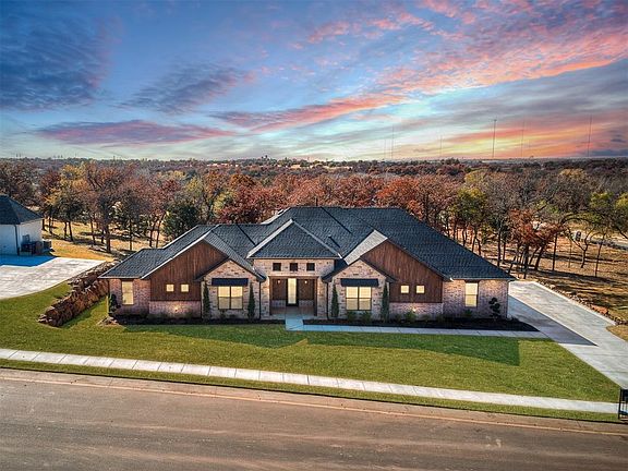 3rd image of 9709 Quail Hollow Way