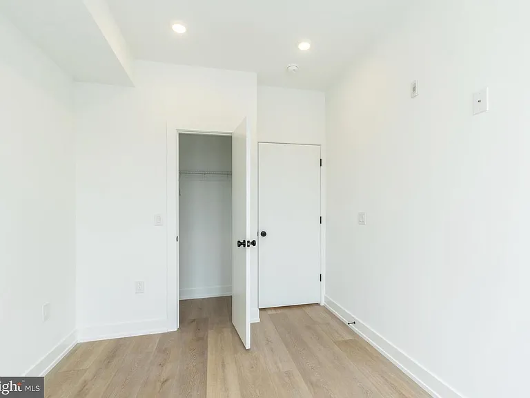 2002 Frankford Ave #201 — Photo 18
