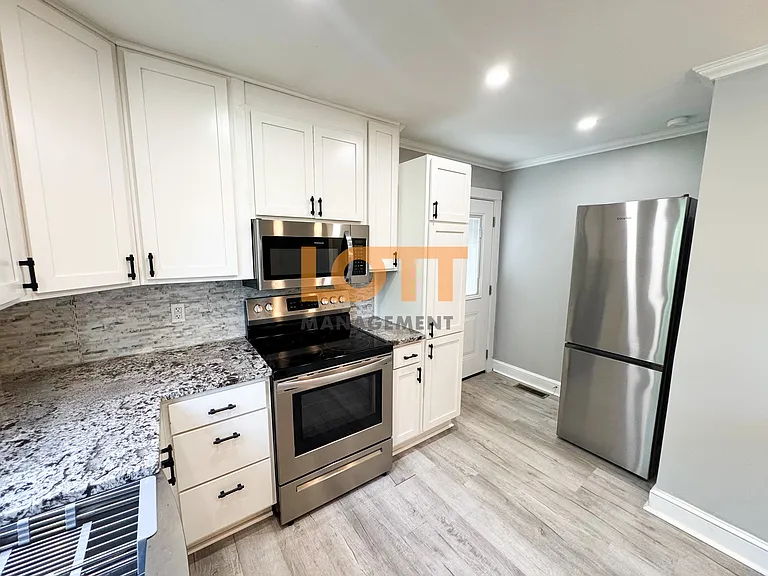 106 E C Ave — Photo 17