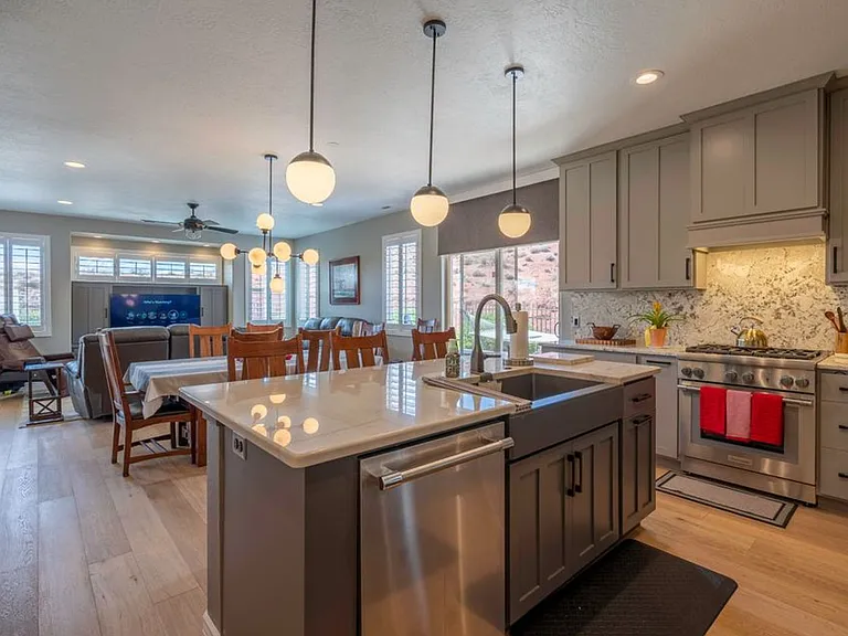 2329 N Prospector Ln — Photo 15