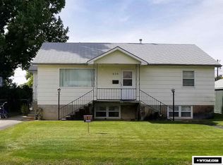 620 S 7th St, Worland, WY 82401