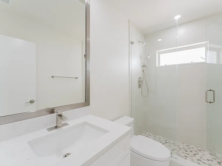 3199 NE 6th Dr — Photo 20