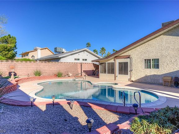 5th image of 658 Del Prado Dr