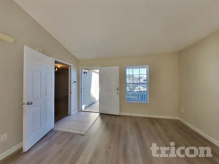 4196 Jillian Dr — Photo 3