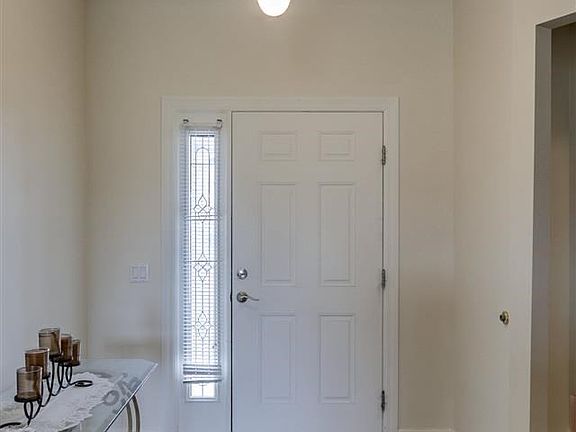 3rd image of 703 Gold Coast Dr
