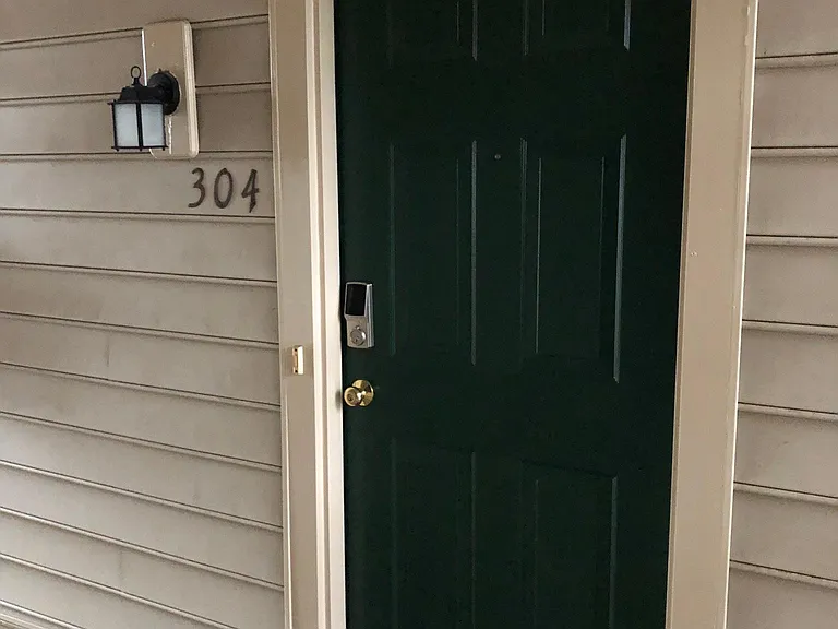 1055 Gardenview Loop #304 — Photo 2