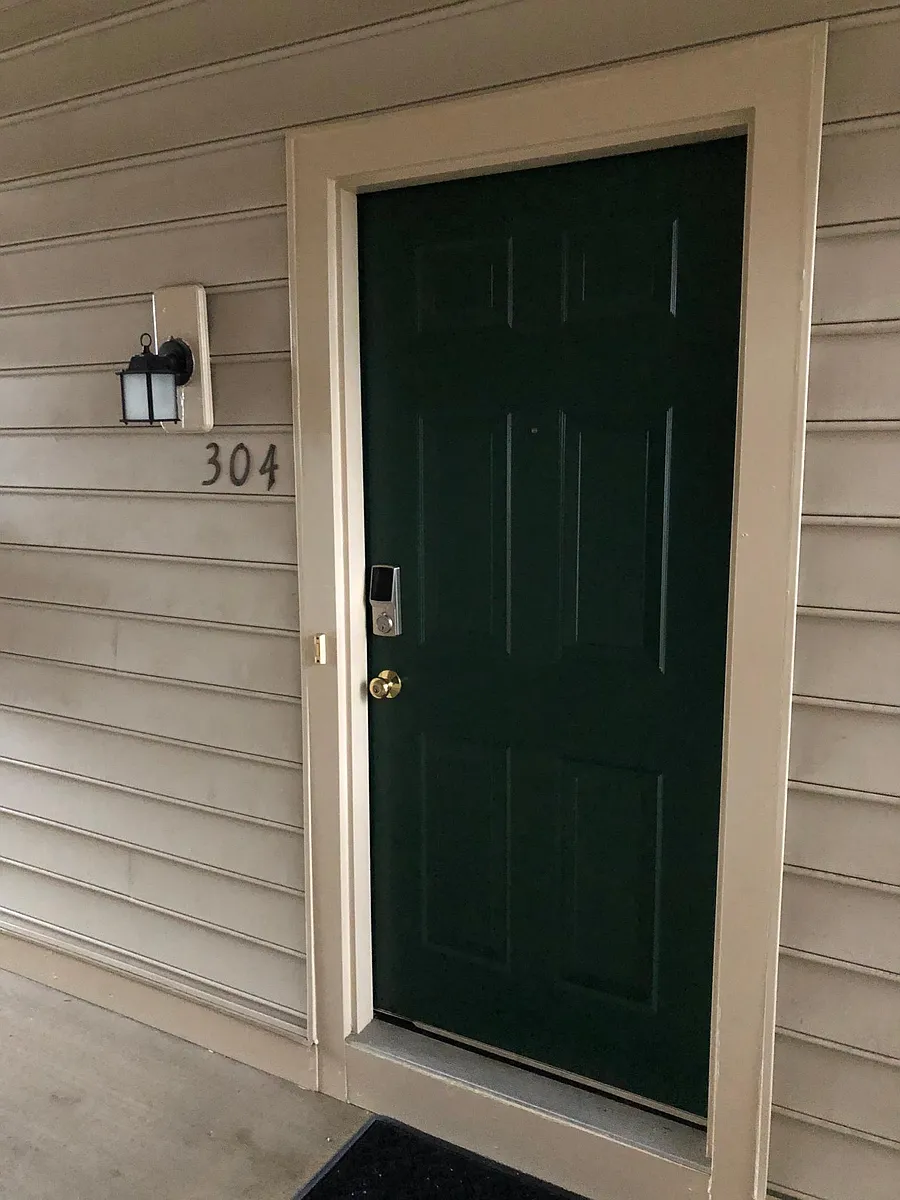 Building Photo - 1055 Gardenview Loop #304